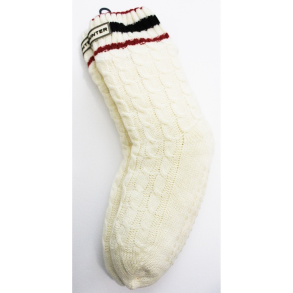 NWT Hunter cable knit slipper socks with grippers - Picture 2 of 4